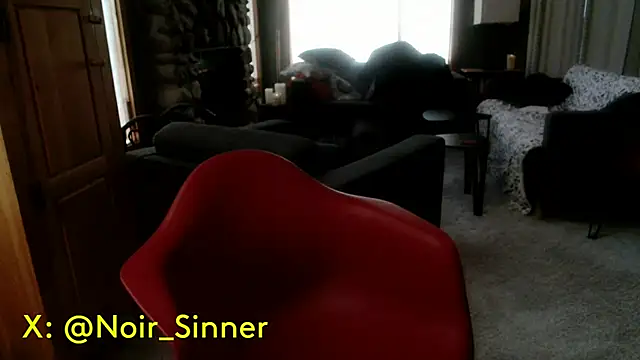 Snapshot of sinnernoir chatting on March 31, 2026, 11:32 am sinnernoir online show from March 31, 2026, 11:32 am