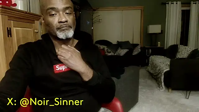 Snapshot of sinnernoir chatting on April 2, 2026, 2:31 am sinnernoir online show from April 2, 2026, 2:31 am