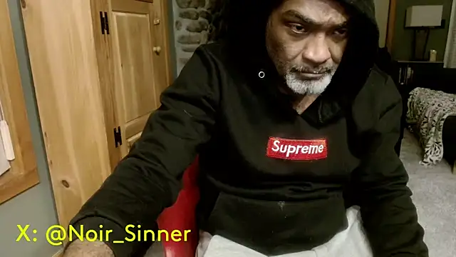 Snapshot of sinnernoir chatting on April 3, 2026, 5:16 am sinnernoir online show from April 3, 2026, 5:16 am