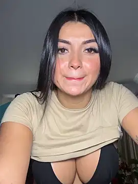 SofiDavid online show from December 15, 2025, 4:44 pm