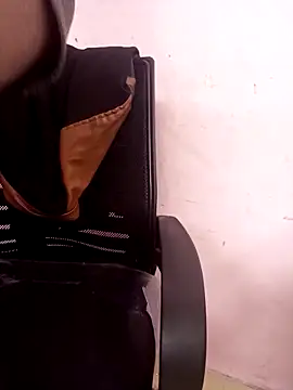 Snapshot of Cute-Anamika50 chatting on February 8, 2025, 4:14 am Cute-Anamika50 online show from February 8, 2025, 4:14 am