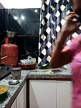 Cute-Aadhvita online show from February 6, 2026, 1:43 am