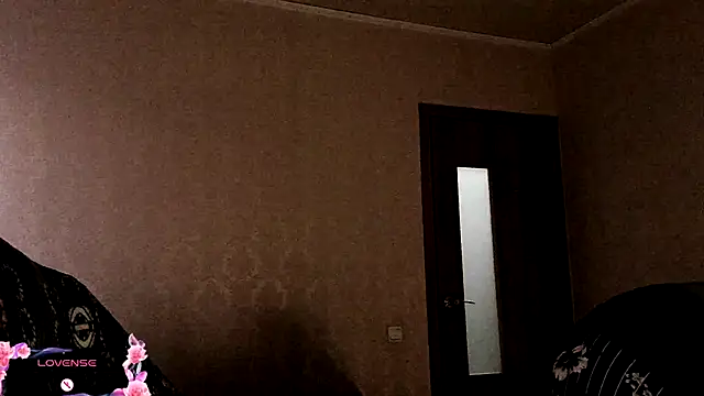 SexxyDreams1 online show from December 5, 2025, 3:48 am