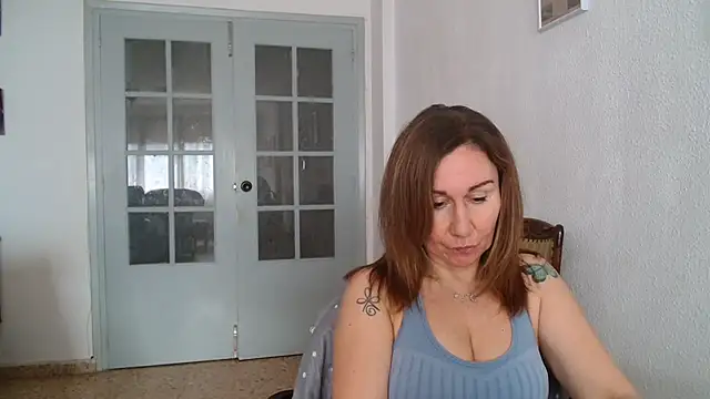 Snapshot of TamaraSweetxo chatting on March 10, 2025, 11:53 am TamaraSweetxo online show from March 10, 2025, 11:53 am