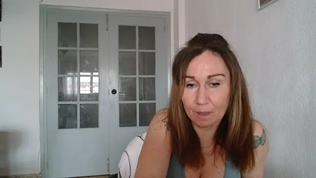 Snapshot of TamaraSweetxo chatting on March 20, 2025, 5:25 pm TamaraSweetxo online show from March 20, 2025, 5:25 pm