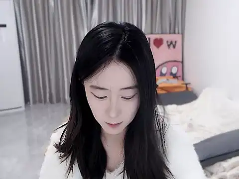 Snapshot of LOLO-yaya chatting on December 15, 2024, 7:02 am LOLO-yaya online show from December 15, 2024, 7:02 am