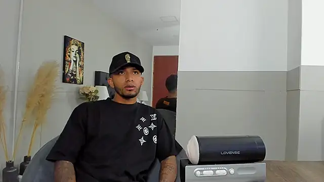 Snapshot of Robin_Rief chatting on February 1, 2025, 3:52 am Robin Rief online show from February 1, 2025, 3:52 am