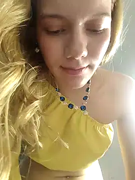 Snapshot of NicoleCut chatting on January 17, 2025, 2:50 pm NicoleCut online show from January 17, 2025, 2:50 pm