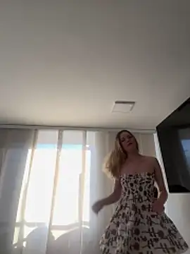 NicoleCut online show from October 29, 2025, 11:56 am