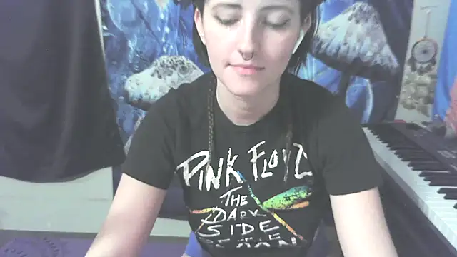 Snapshot of _hellostormy_ chatting on February 9, 2026, 12:20 pm hellostormy online show from February 9, 2026, 12:20 pm
