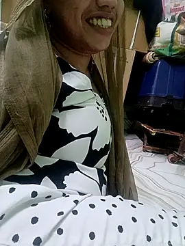 Haniya-143 online show from May 23, 2026, 1:48 pm