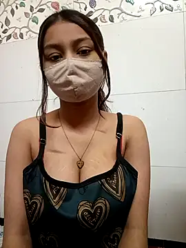 Snapshot of Alina_398 chatting on February 5, 2025, 1:44 pm Alina 398 online show from February 5, 2025, 1:44 pm