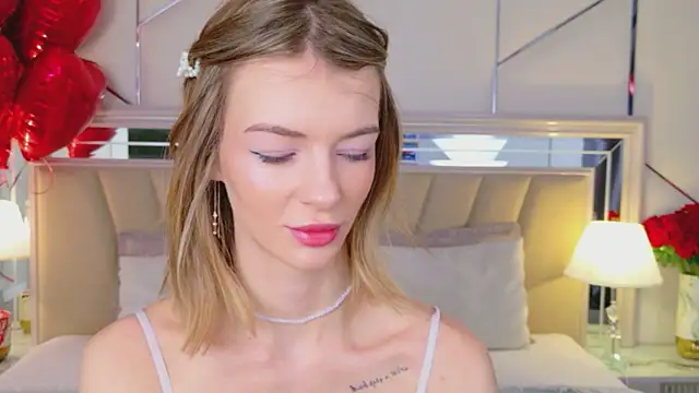 MeganMour online show from February 8, 2026, 5:05 pm