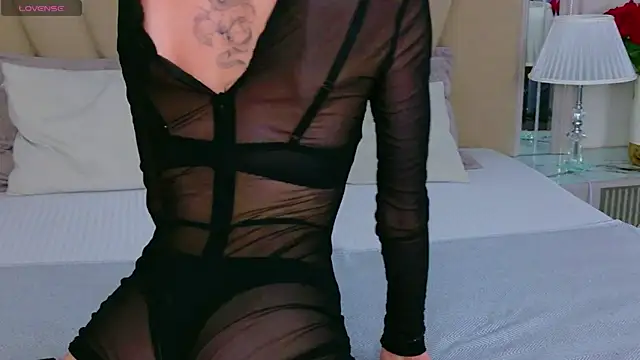 MeganMour online show from April 11, 2026, 4:50 am