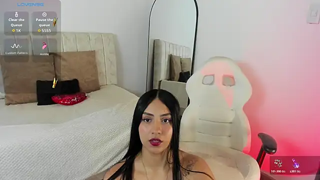 Lunnasweet1  online show from March 12, 2026, 3:01 am