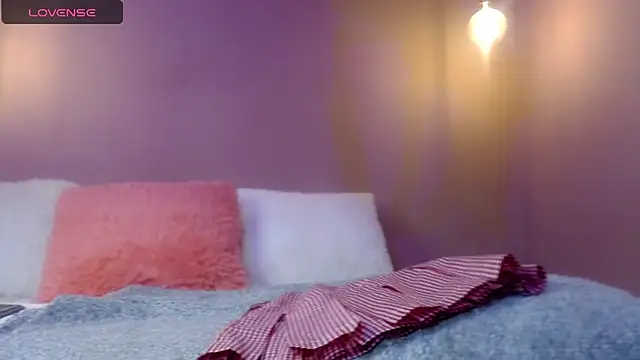 Snapshot of cami_fire chatting on February 3, 2025, 7:31 pm cami fire online show from February 3, 2025, 7:31 pm