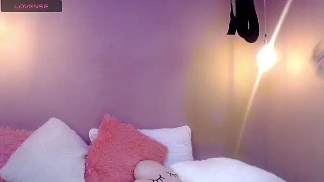 Snapshot of cami_fire chatting on February 7, 2025, 6:24 am cami fire online show from February 7, 2025, 6:24 am