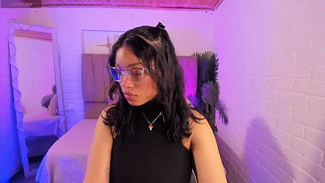 penelope tay1 online show from September 26, 2025, 3:21 am