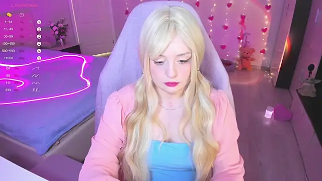 Amy honey angel online show from March 18, 2025, 9:31 am