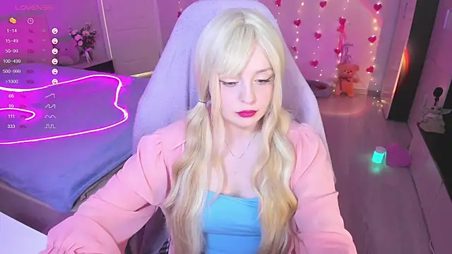 Amy honey angel online show from March 18, 2025, 12:47 pm