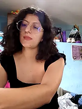 LoveElectra online show from April 7, 2026, 1:44 pm