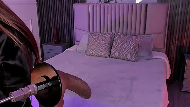 Lillyortiz online show from February 27, 2026, 7:58 pm