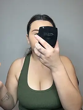 SaraBraun  online show from February 5, 2026, 6:01 pm