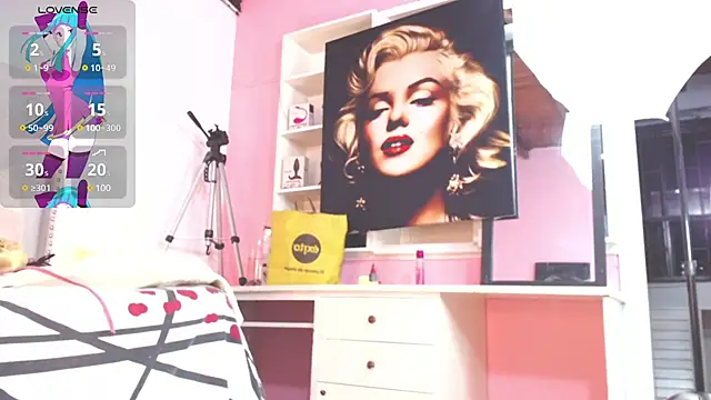 Snapshot of Brihanna_sexxx chatting on January 18, 2025, 4:15 am Brihanna sexxx online show from January 18, 2025, 4:15 am