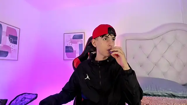 sett and gwen online show from January 2, 2025, 4:20 am