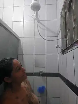 baixinhaloira online show from November 11, 2025, 2:22 am