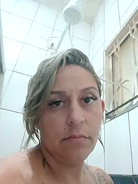 baixinhaloira online show from February 17, 2026, 8:37 pm