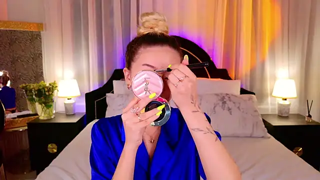 STELLA RICH online show from September 11, 2025, 9:48 pm