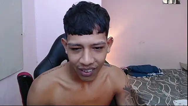 Snapshot of mr_stiven_ chatting on January 4, 2025, 5:16 am mr stiven  online show from January 4, 2025, 5:16 am