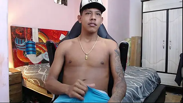 Snapshot of mr_stiven_ chatting on February 5, 2025, 5:52 am mr stiven  online show from February 5, 2025, 5:52 am