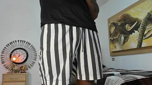 mr stiven  online show from April 14, 2026, 3:34 am