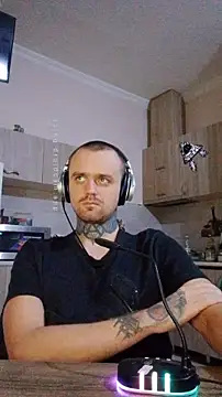 HappyZebra13 online show from March 18, 2025, 5:42 pm