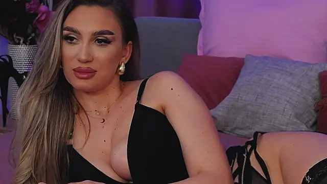 FelyJolie online show from March 11, 2025, 8:30 am