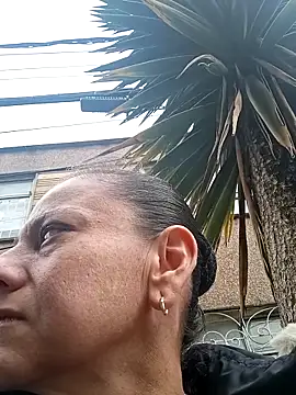 sasi luna online show from November 28, 2025, 1:58 pm