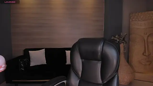 Snapshot of BellaCarteer_ chatting on May 27, 2026, 7:55 pm BellaCarteer online show from May 27, 2026, 7:55 pm