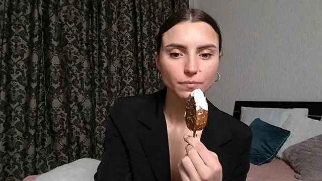 Lesyisme online show from January 25, 2025, 1:43 am