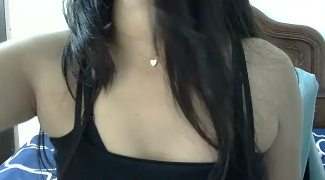 Snapshot of AniHeart chatting on January 20, 2025, 3:37 am AniHeart online show from January 20, 2025, 3:37 am