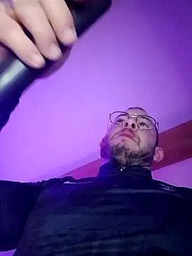 Snapshot of jourdinio13 chatting on March 4, 2025, 8:27 pm jourdinio13 online show from March 4, 2025, 8:27 pm