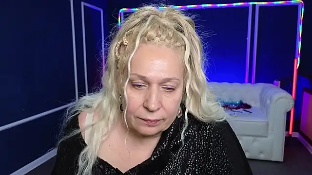 Snapshot of Penelope_Pinky chatting on December 30, 2024, 7:21 pm Penelope Pinky online show from December 30, 2024, 7:21 pm