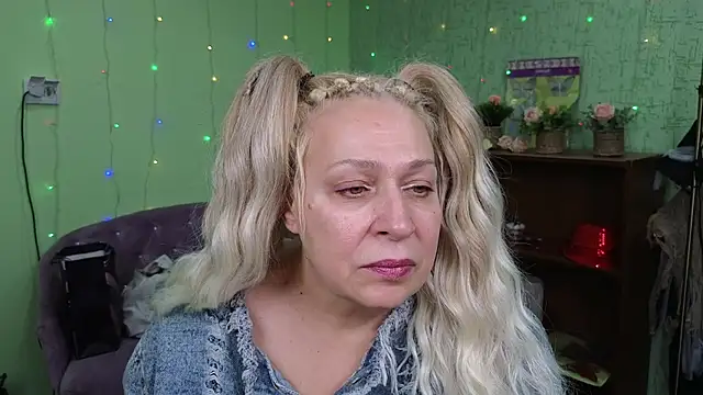 Snapshot of Penelope_Pinky chatting on January 7, 2025, 5:20 pm Penelope Pinky online show from January 7, 2025, 5:20 pm