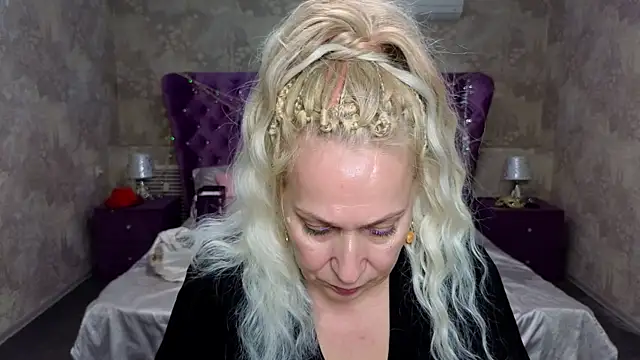 Snapshot of Penelope_Pinky chatting on January 9, 2025, 5:43 pm Penelope Pinky online show from January 9, 2025, 5:43 pm