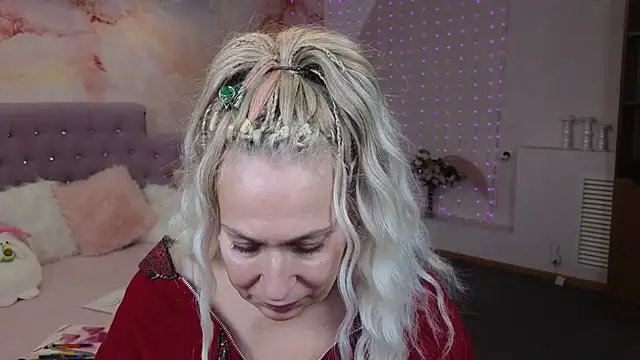 Snapshot of Penelope_Pinky chatting on January 16, 2025, 5:44 pm Penelope Pinky online show from January 16, 2025, 5:44 pm