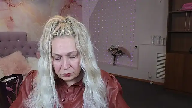 Snapshot of Penelope_Pinky chatting on January 17, 2025, 5:19 pm Penelope Pinky online show from January 17, 2025, 5:19 pm