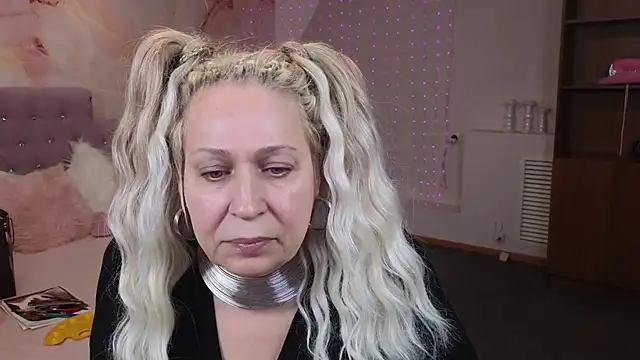 Snapshot of Penelope_Pinky chatting on January 22, 2025, 5:06 pm Penelope Pinky online show from January 22, 2025, 5:06 pm