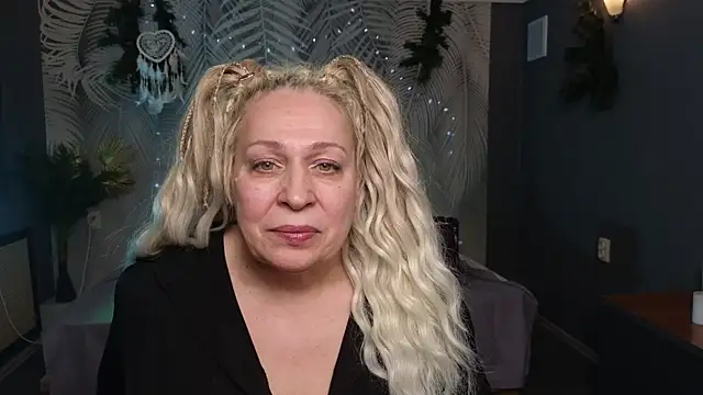 Snapshot of Penelope_Pinky chatting on January 27, 2025, 2:24 pm Penelope Pinky online show from January 27, 2025, 2:24 pm