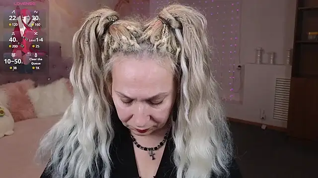 Snapshot of Penelope_Pinky chatting on February 4, 2025, 5:34 pm Penelope Pinky online show from February 4, 2025, 5:34 pm